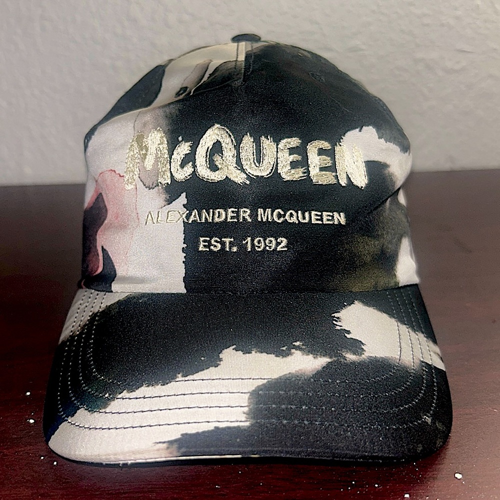 Alexander McQueen cap “watercolor”